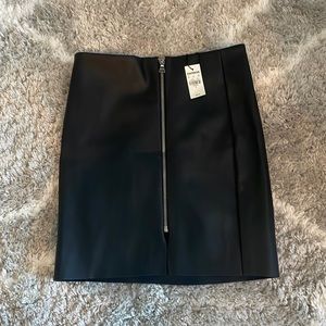 Express leather skirt